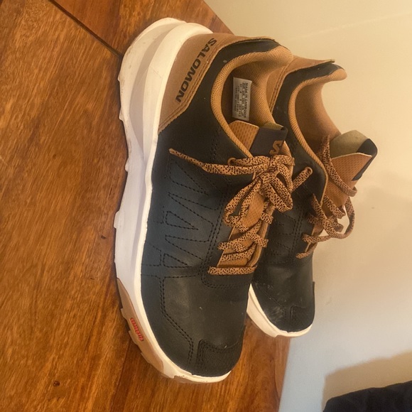 Salomon Patrol Junior Kids Hiking Shoe. Size 5. - Picture 2 of 5